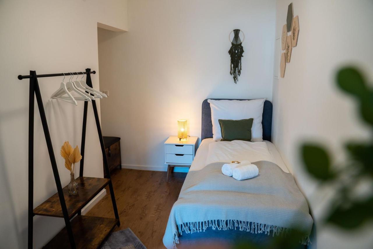 J & K Apartments เคลไฮม์ ภายนอก รูปภาพ