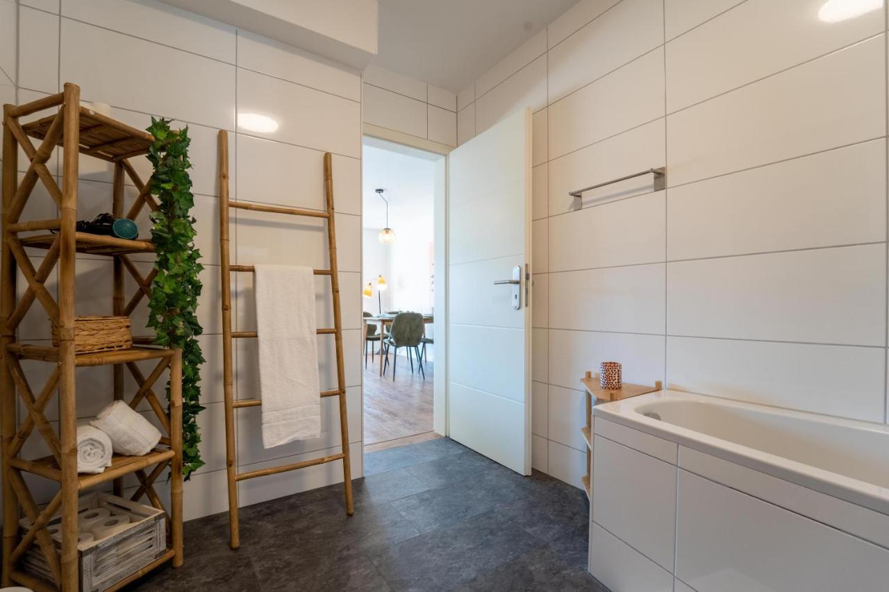 J & K Apartments เคลไฮม์ ภายนอก รูปภาพ
